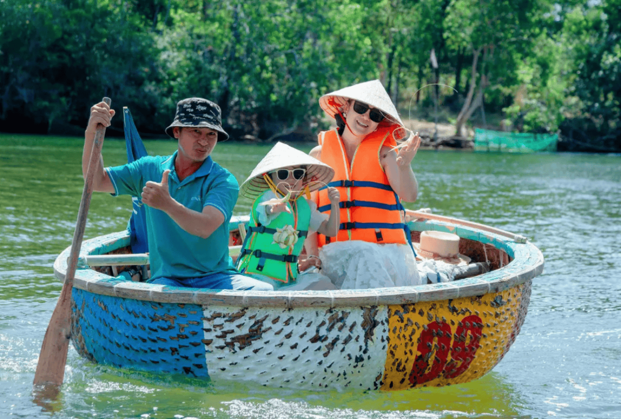 Bamboo Basket Boat Tour in Phu Quoc