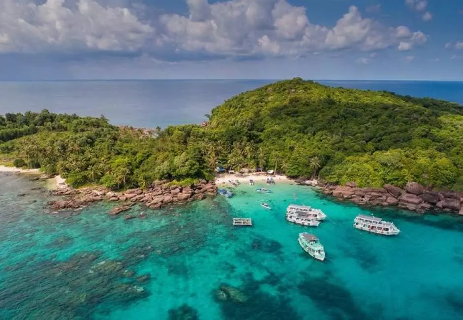 Northern Phu Quoc Day Tour: Starfish Beach, Rach Vem Village and Kayaking Experience 2