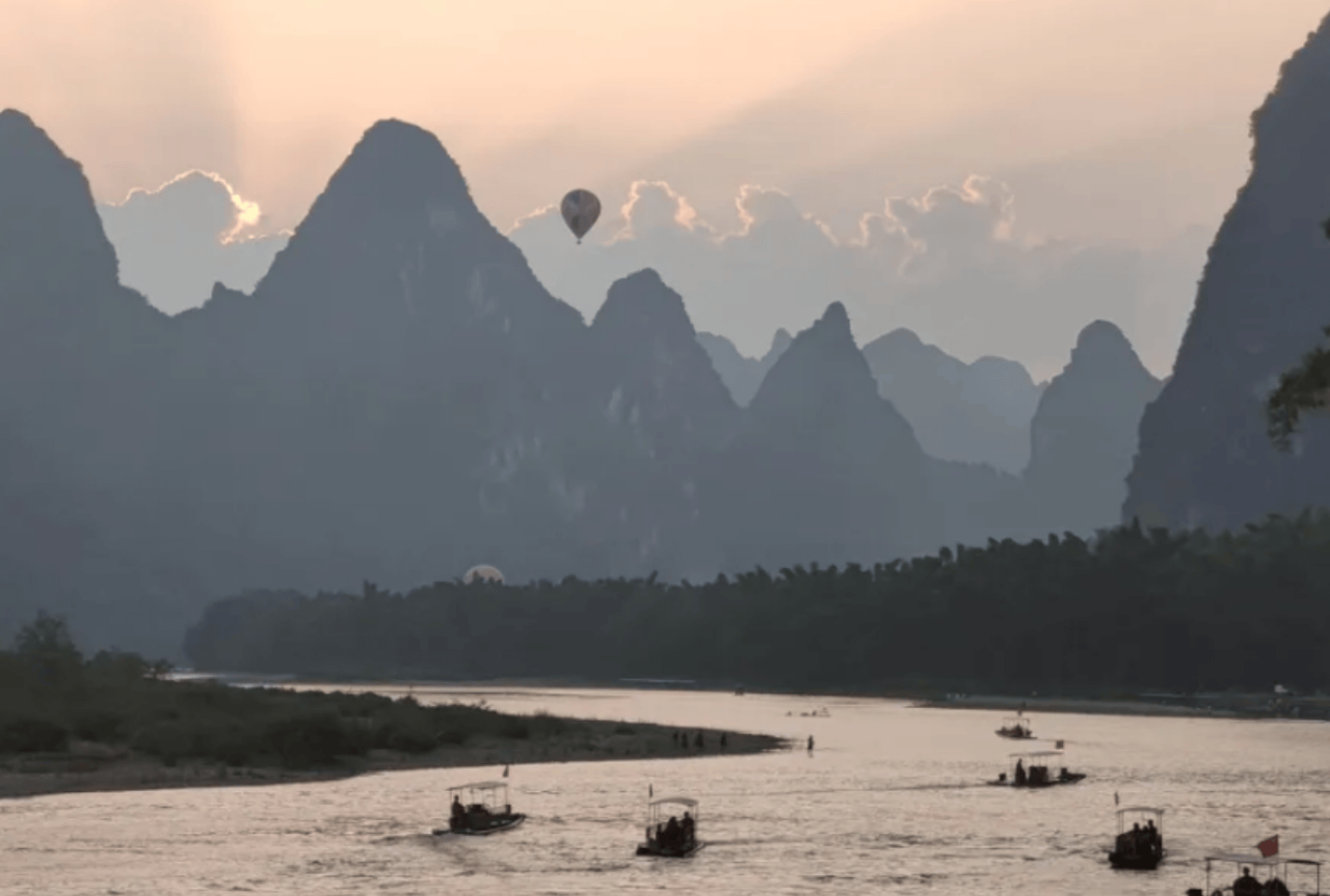 1-Day Guilin Tour: Reed Flute Cave, Xianggong Hill, Bamboo Rafting & Night Show 3