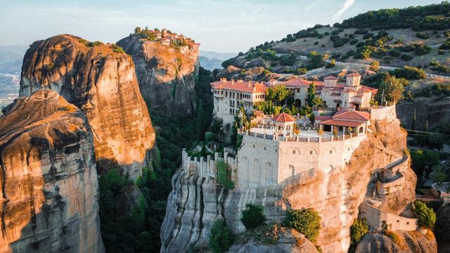 Athens: Meteora Monasteries & Caves Day Trip With Sea Side Breaks 3
