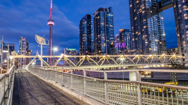 Toronto, Canada Film and Television Tour [University of Toronto/Toronto City Hall/Casa Loma/Cherry Street Bridge] 4
