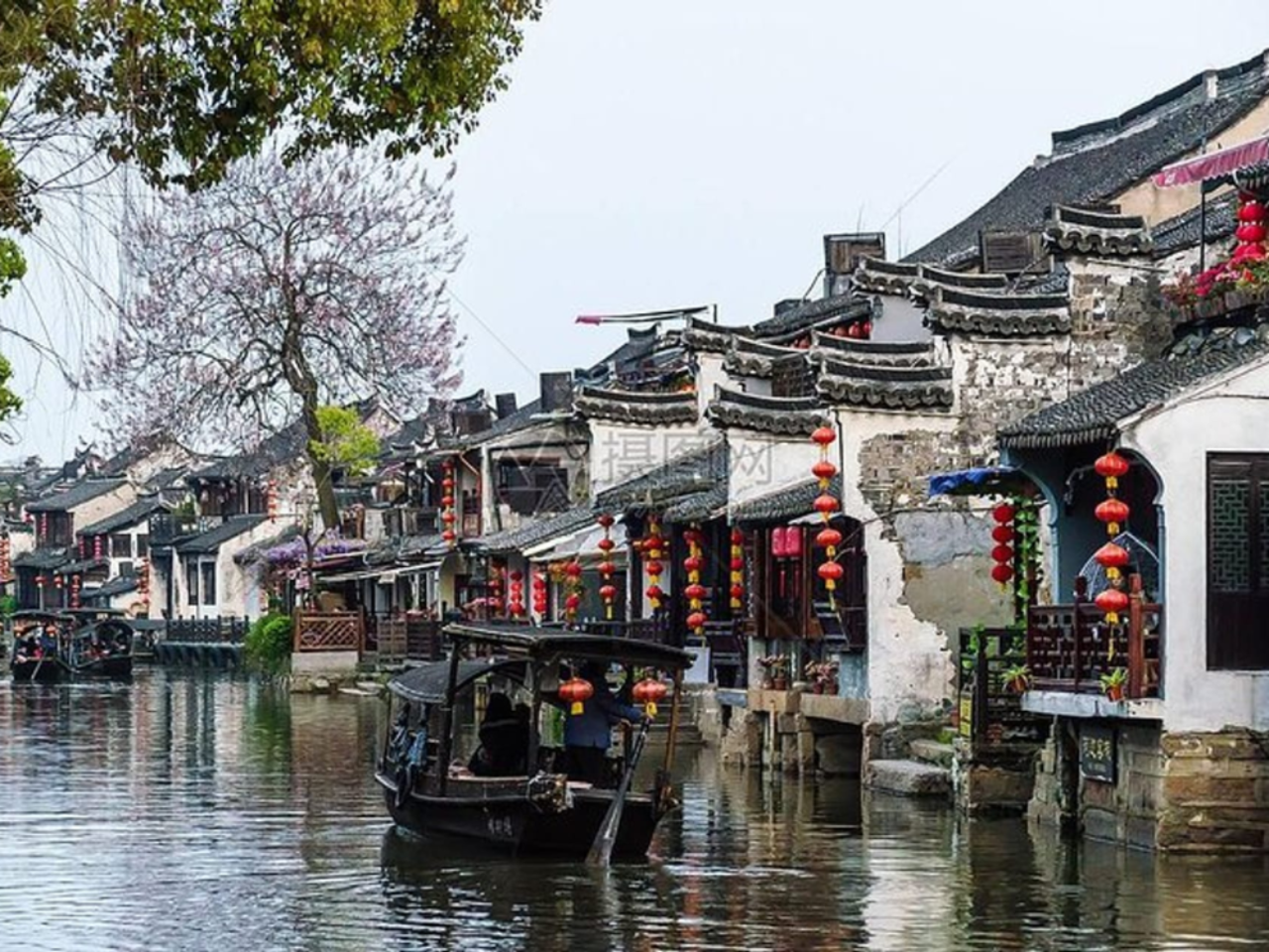 One-day tour to Wuzhen from Shanghai/Hangzhou: Wuzhen Dongzha/Xitang Ancient Town + Xizha Night Tour 2
