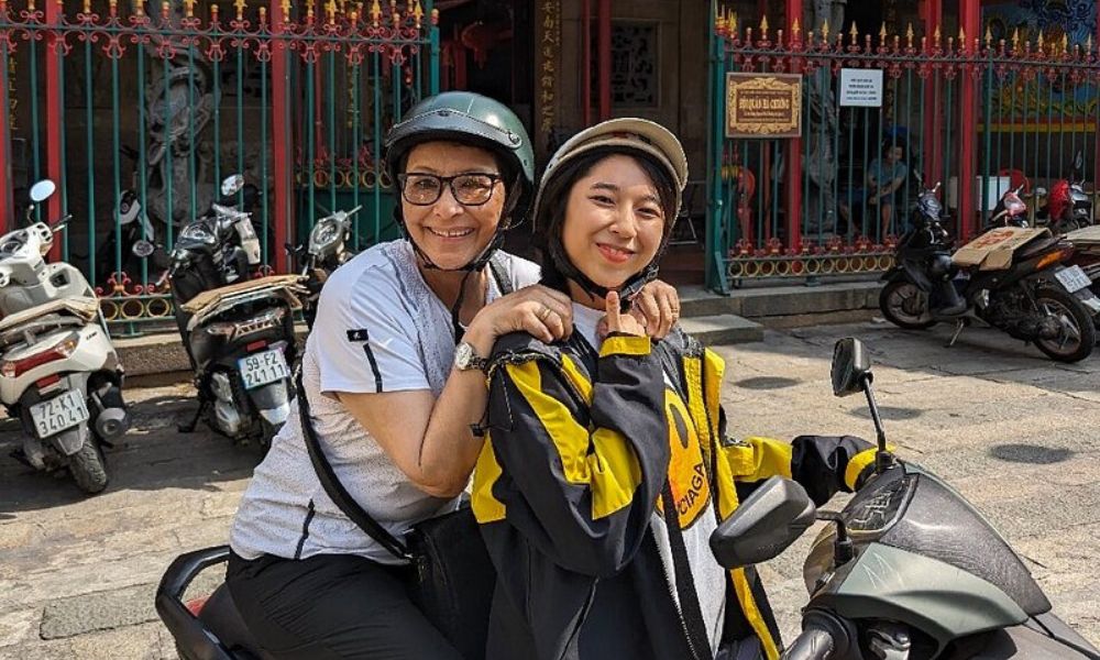 See the Real Saigon On A Motorbike with Haley
