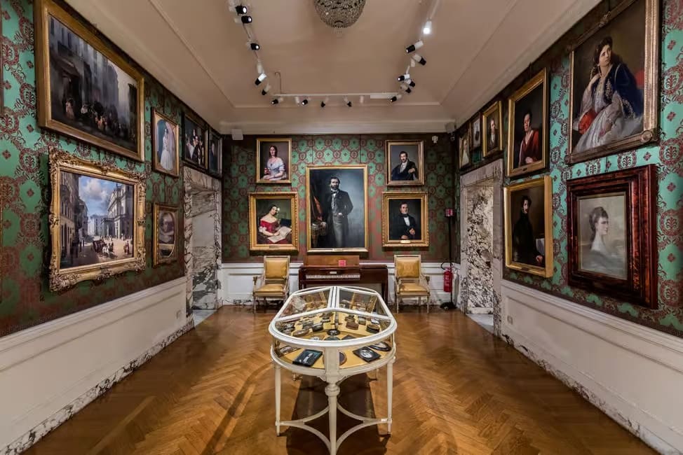 Milan La Scala Theater and Museum Tour 3