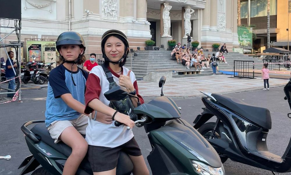 See the Real Saigon On A Motorbike with Haley 5