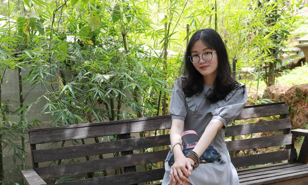 Explore Saigon On A Motorbike with Local - Linh (Chinese Speaking) 2