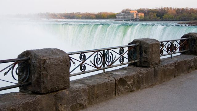 Niagara Falls Day Tour from Toronto