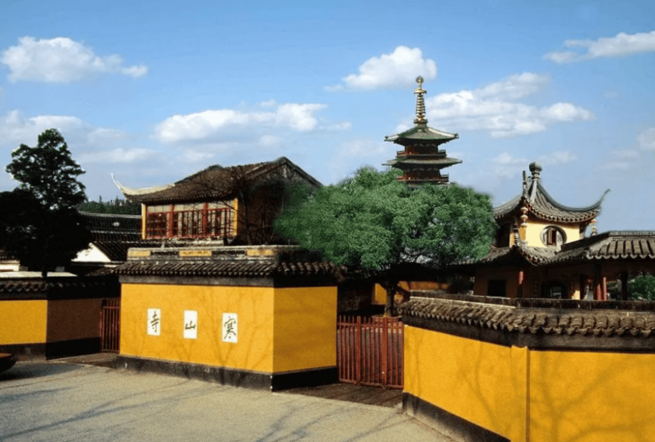 Suzhou Private Day Tour of Tiger Hill, Hanshan Temple, Master-of-Nets Garden 4
