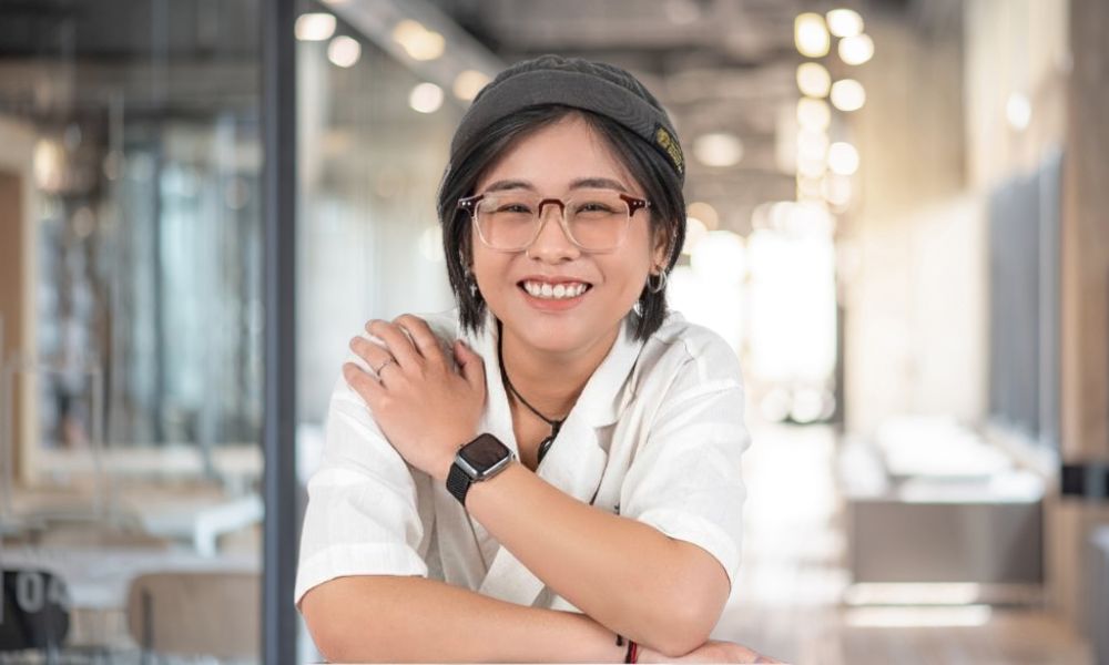 Ride Around Saigon with Locals – Explore the City with San