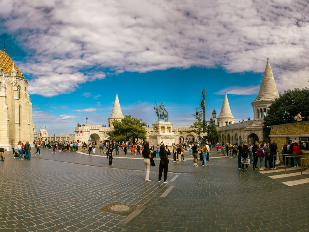 (Free eSIM) Budapest : Buda Castle District Walking Tour 4