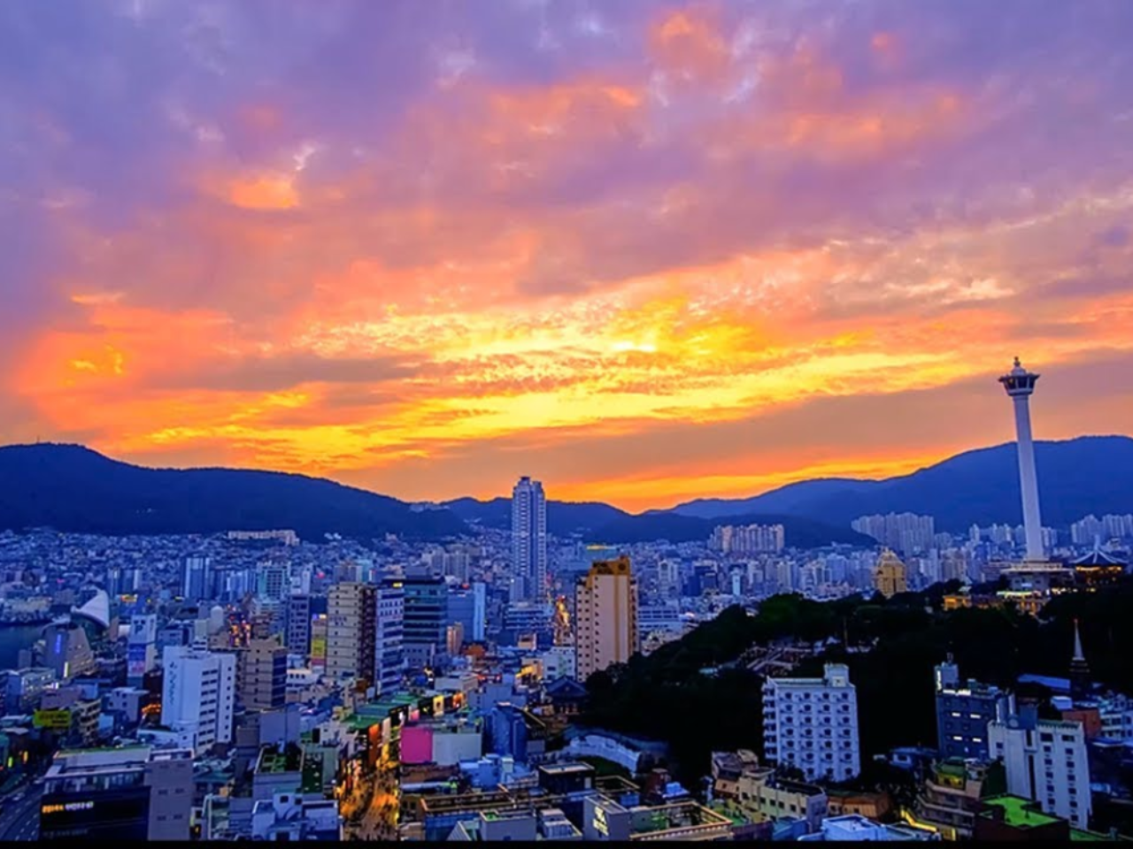 Busan Sunset Haeundae Sky Capsule & Busan Night view Tour | South Korea 4