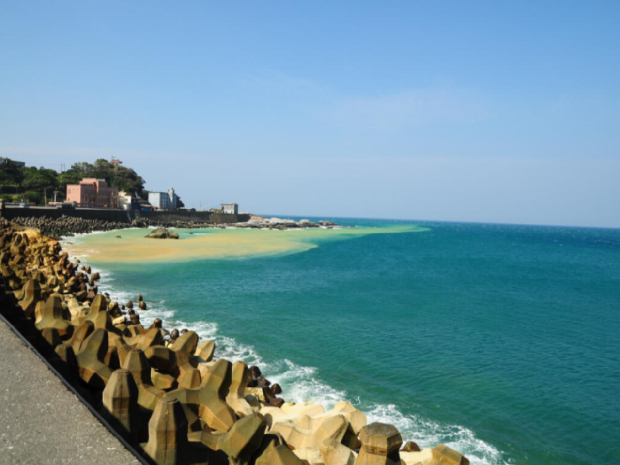 Taipei Classic One-Day Tour [4HR/8HR/10HR by car | one car and one guide, customized] Shifen Old Street + Jiufen + Yehliu + Houtong [Cat Village] + Golden Waterfall + Yin Yang Sea