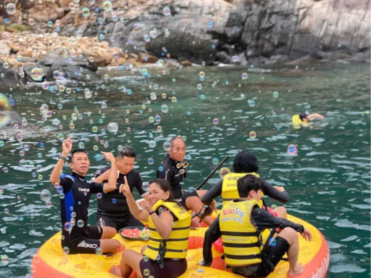 Nha Trang Island Hopping Tour: Snorkeling & Floating Party 4