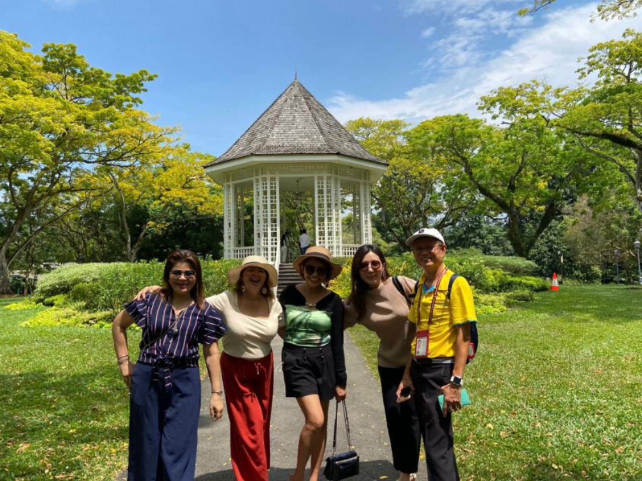 Singapore Signature Tour: Nan Yang Old Coffee, Chinatown, Singapore Botanic Gardens, Orchard Road 5