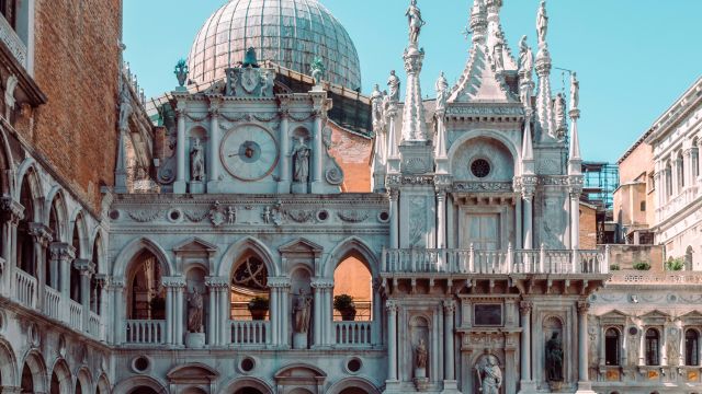 Highlights of Venice walking tour with Doge's Palace and Saint Mark's Basilica