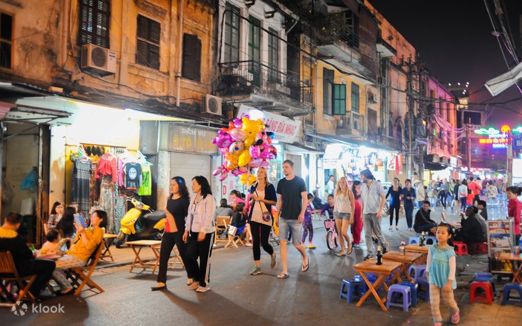 Old Quarter Food Tour with Train Street Visit Option 3