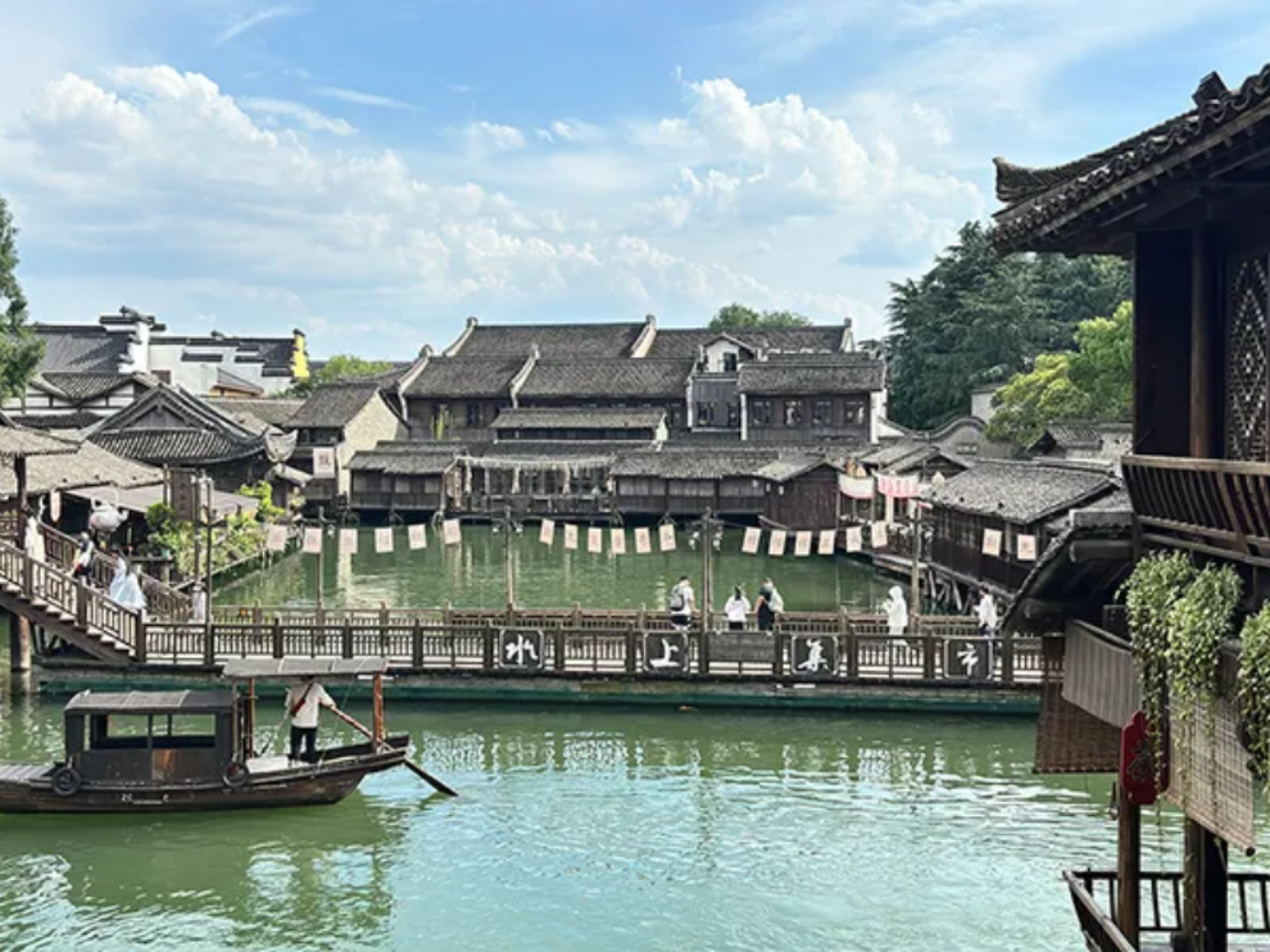 One-day tour to Wuzhen from Shanghai/Hangzhou: Wuzhen Dongzha/Xitang Ancient Town + Xizha Night Tour 5