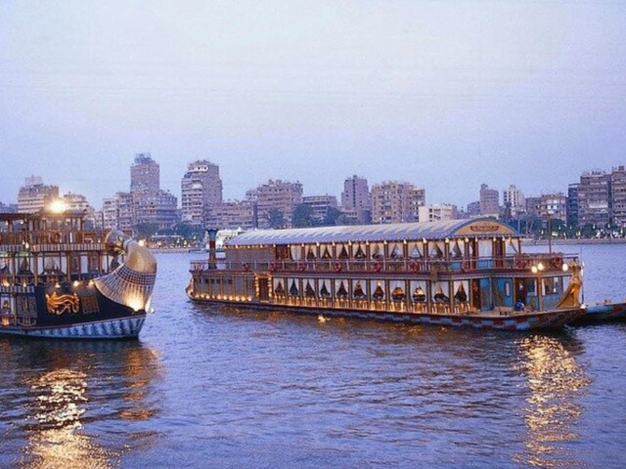 Cario Dinner Cruise on the Nile River in Cairo with Pickup 2