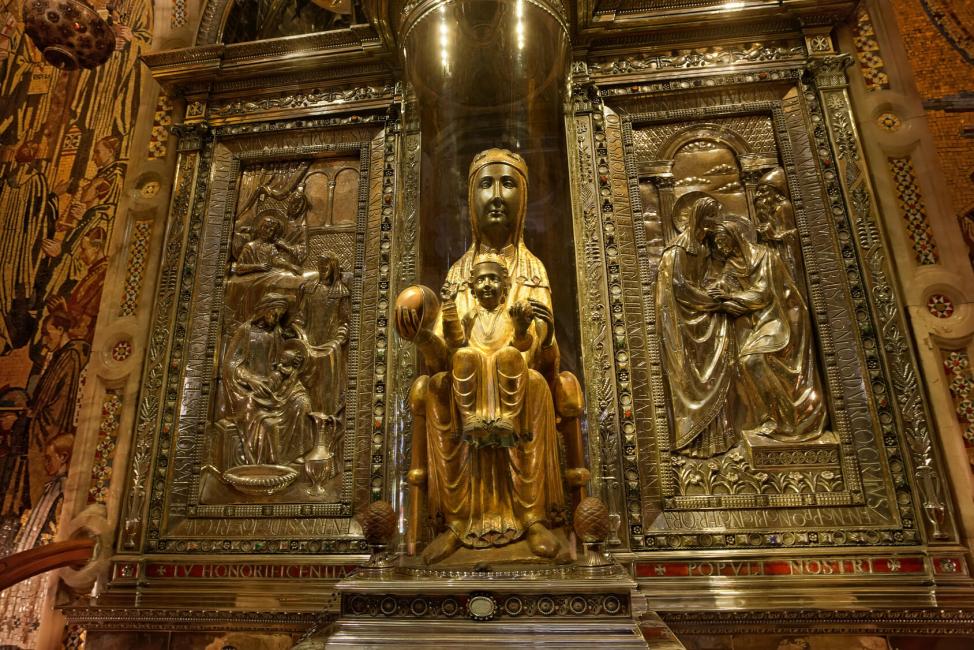 Montserrat Half-Day Tour & Cogwheel Train Ride | Barcelona 2