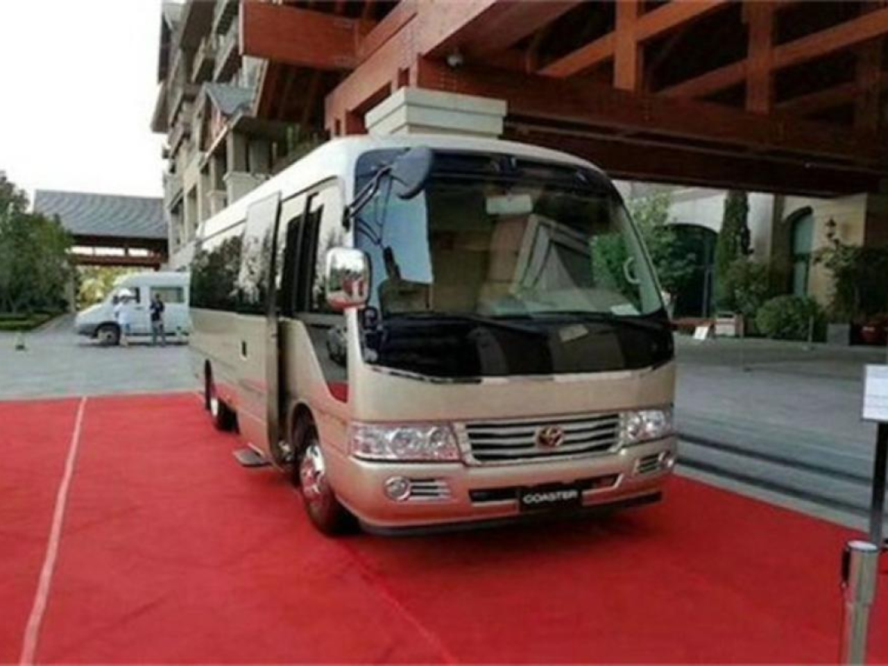 Airport transfer in Kunshan, Jiangsu, China | Shanghai Hongqiao Airport (SHA) / Pudong Airport (PVG) Airport transfer service | Airport private charter car 4