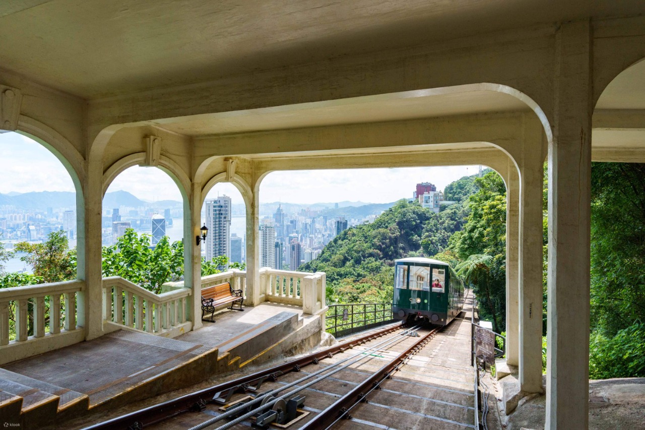 The Peak Tram Ticket in Hong Kong 2