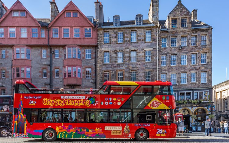 Edinburgh Hop-On Hop-Off City Sightseeing Bus Pass 4