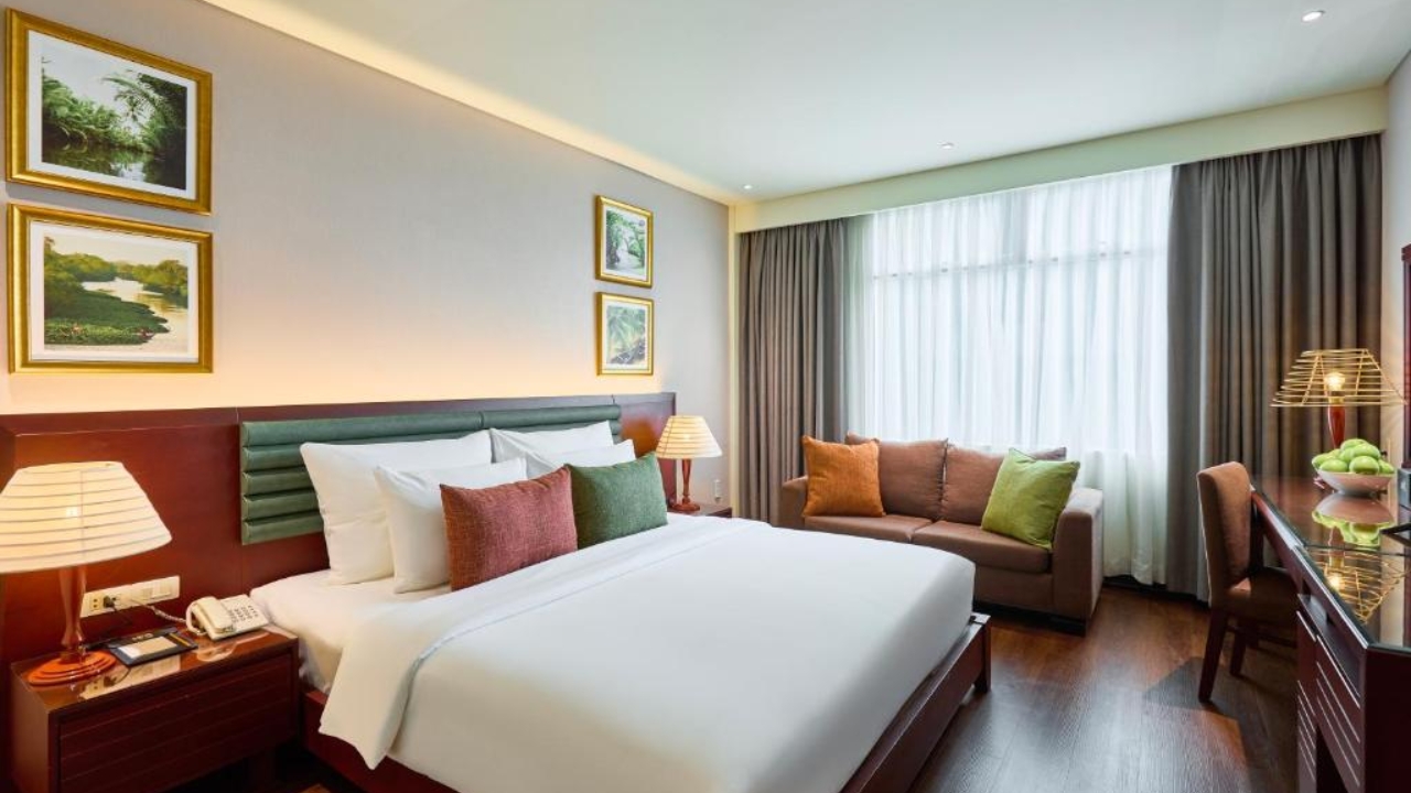 Kin Hotel Thi Sach 3