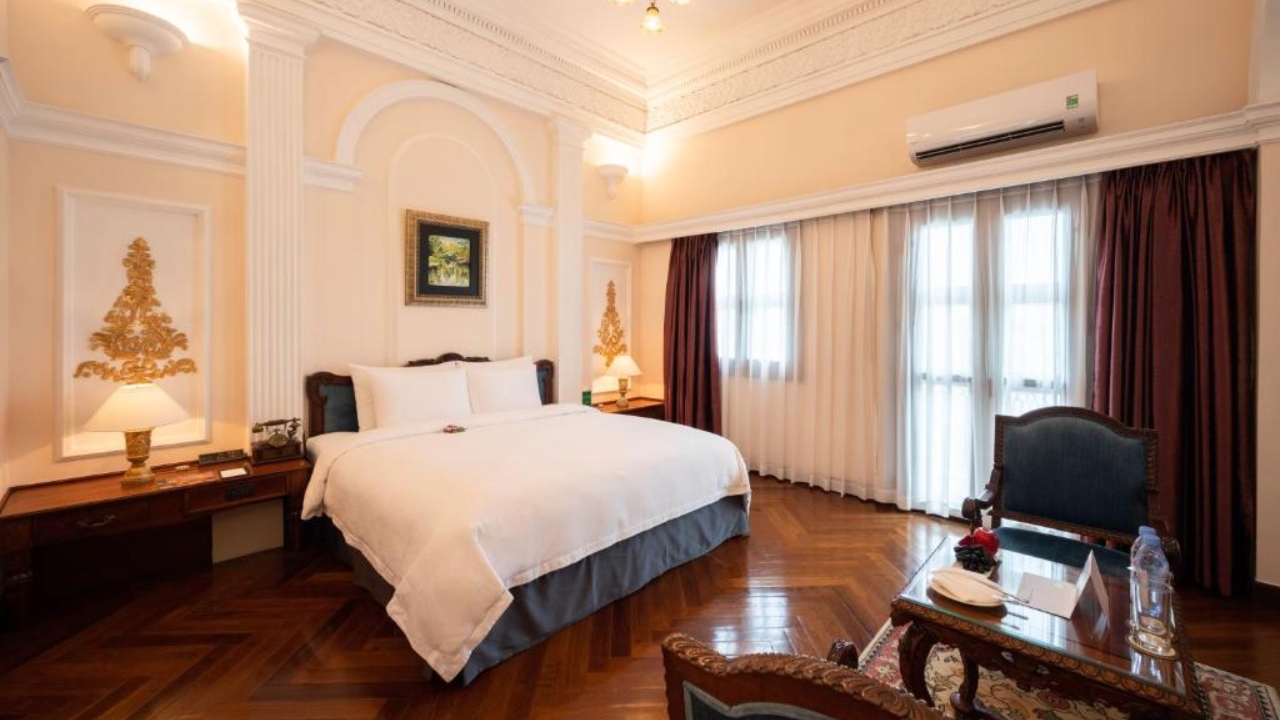 Hotel Majestic Saigon 4