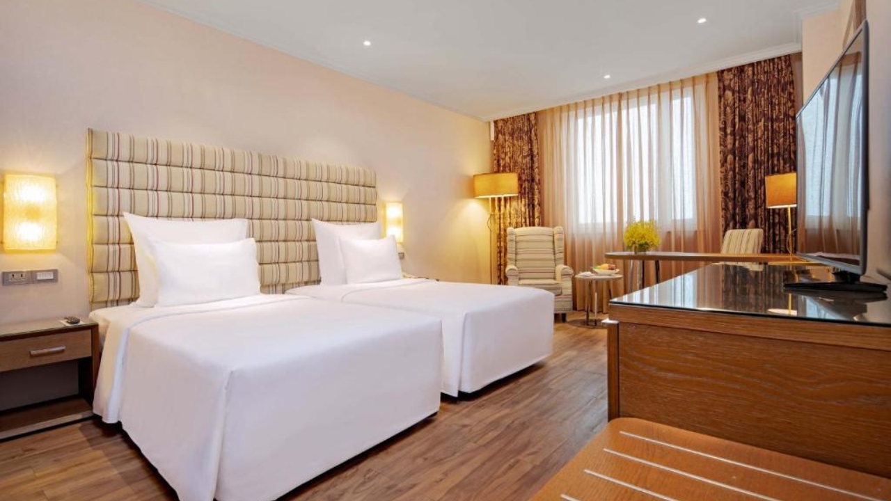 Windsor Plaza Hotel 2