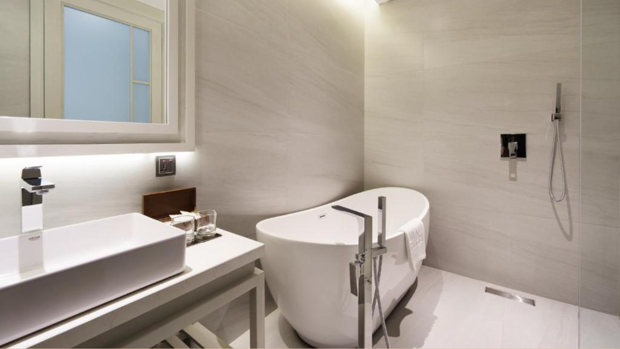 M City Hotel Saigon 4