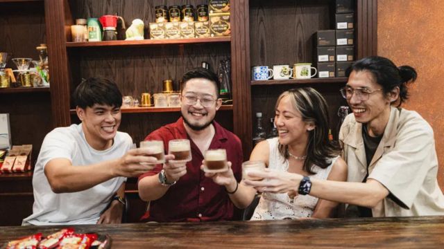 From Farm to Cup: Hanoi Café Workshopwith Free Transfer & Unlimited Wine | Only Chinese
