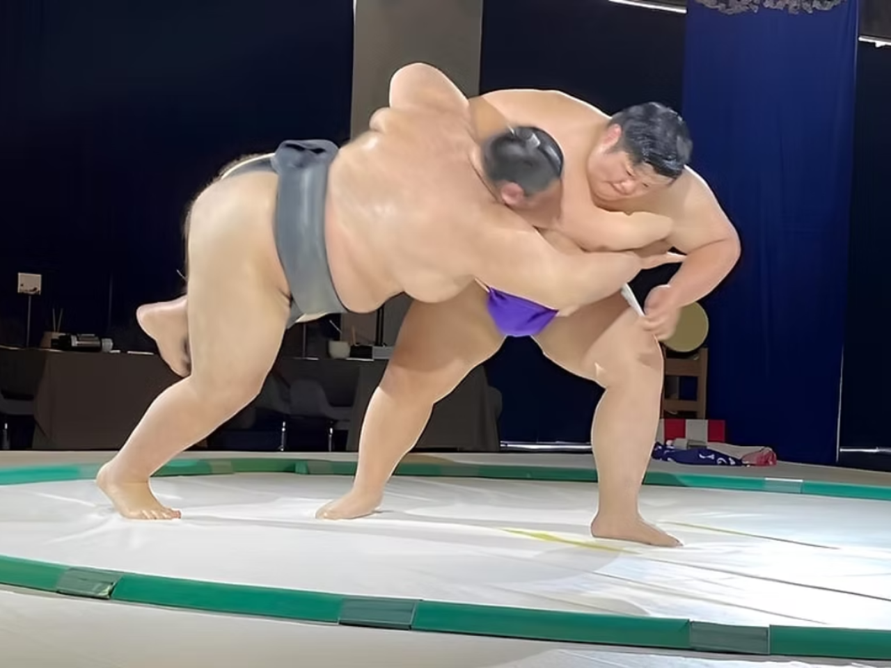 Osaka Sumo Show: Sumo Experience, Kimono Dress-Up & Chanko Nabe