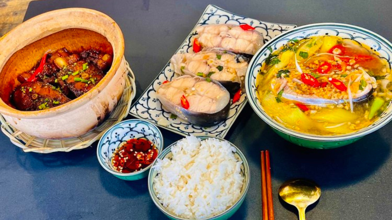 Chef-Guided Market Tour & Cooking Class By Province Table (Cookbook Included) 3