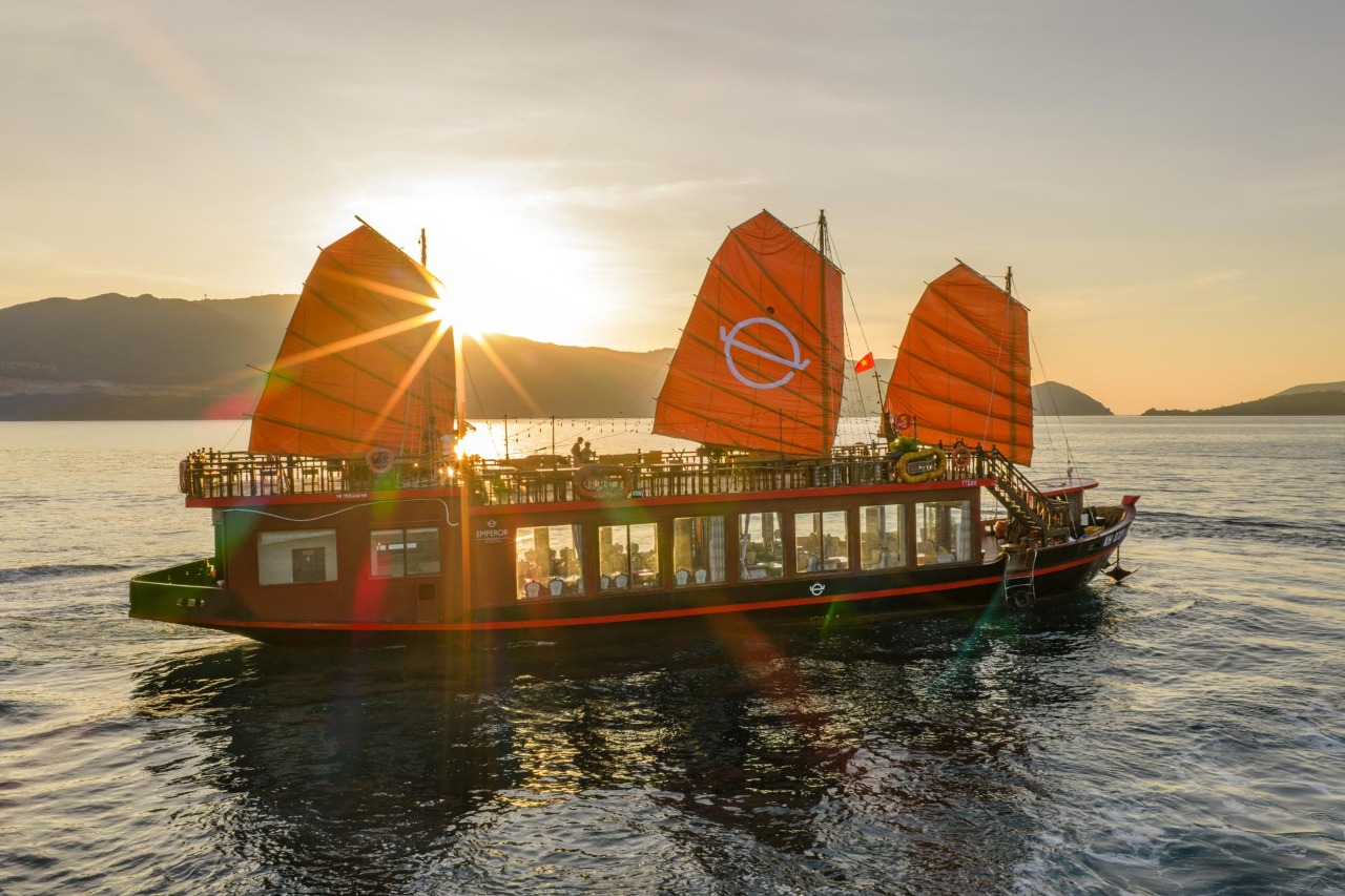 Nha Trang 5-star Emperor Sunset Cruise Experience: Sunset Party, Gourmet-style Dinner | Vietnam