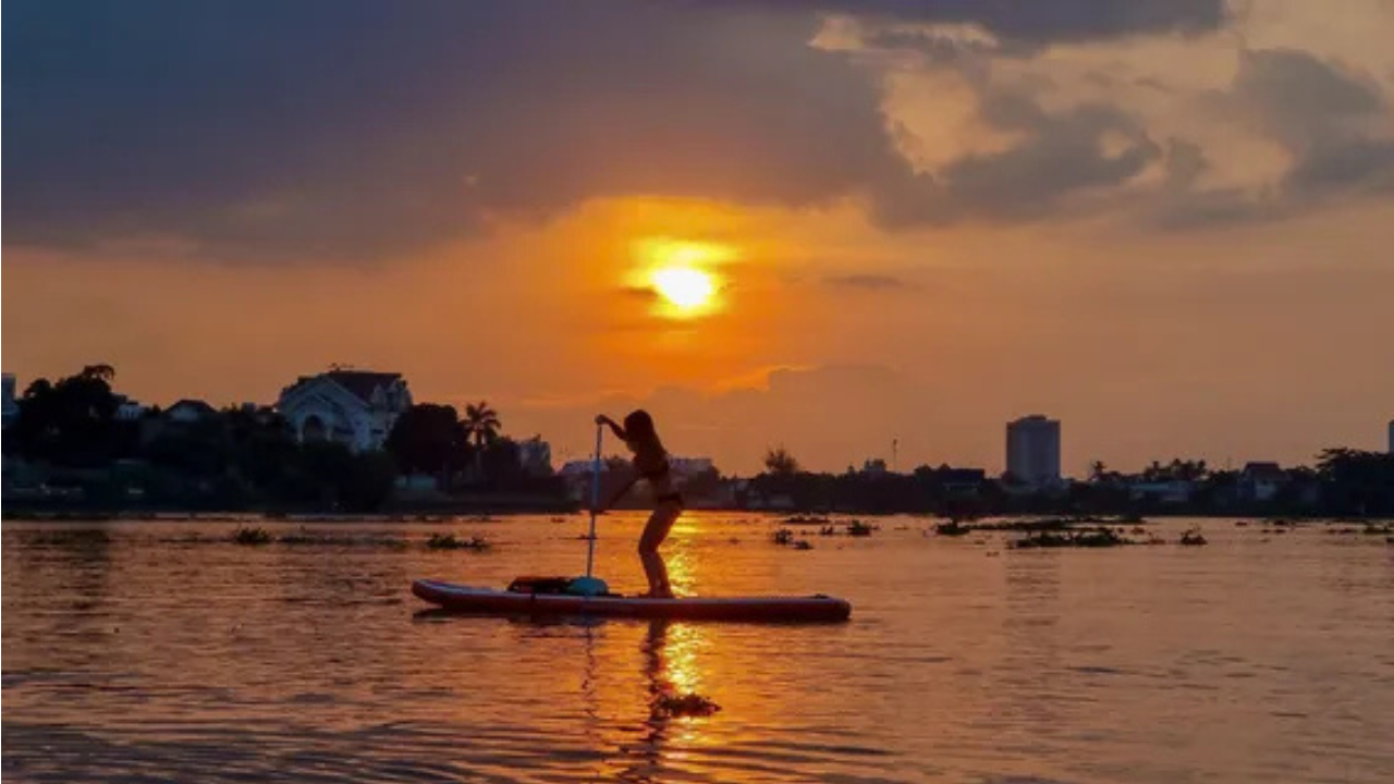 Stand Up Paddle Board (SUP) Experience on Sai Gon River 2