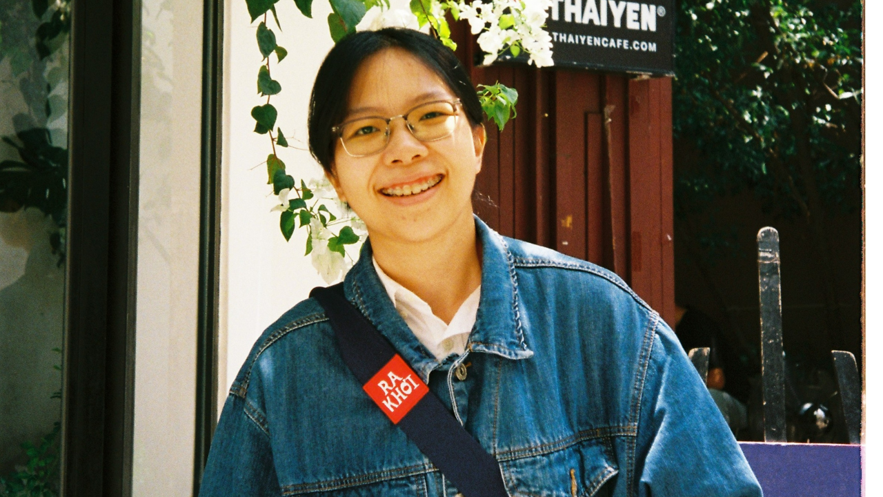 Vintage Film Photography Experience in Saigon – Private Photo Shoot with Kim Ngan