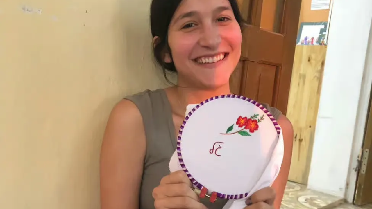 Traditional Embroidery Workshop with Local Artisan at Ninh Binh 5