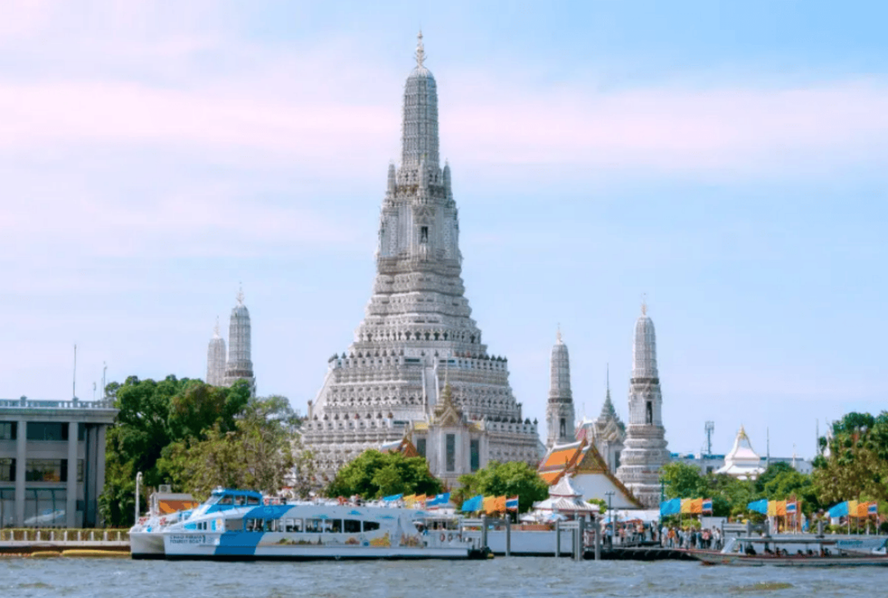 Chao Phraya Tourist Hop-On-Hop-Off Sightseeing Boat from Bangkok 2