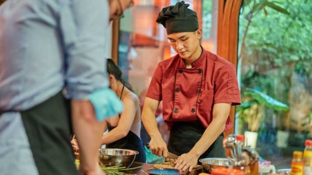 Rose Kitchen Cooking Class with Local Market Tour & Free Transfers in Hanoi 3
