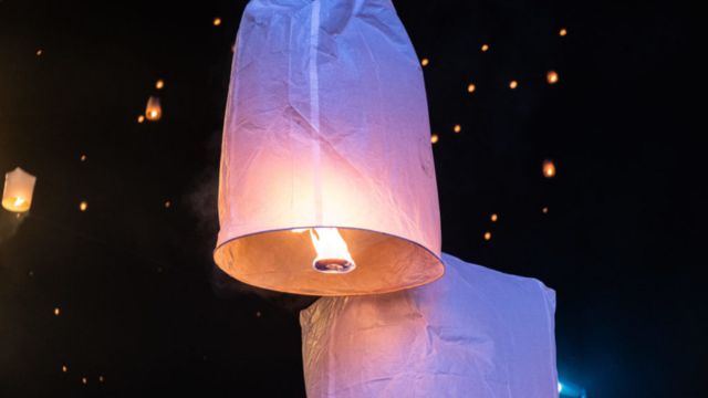 Moonlight Sky Lanterns Yi Peng & Loy Krathong Festival in Chiang Mai