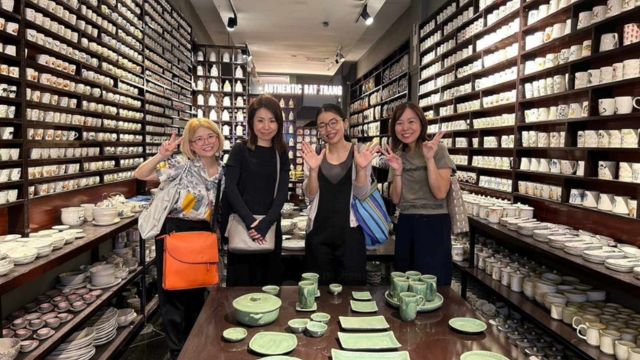 Bat Trang Pottery Ceramics Class in Hanoi’s Old Quarter 3