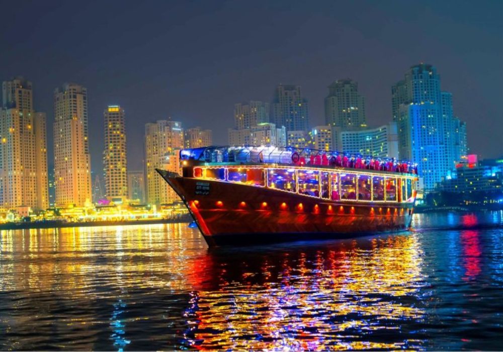Alexandra Dhow Dinner Cruise in Dubai Marina