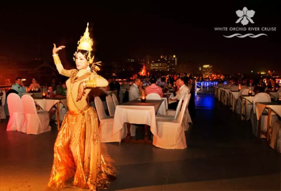 Chao Phraya White Orchid Cruise in Bangkok 4