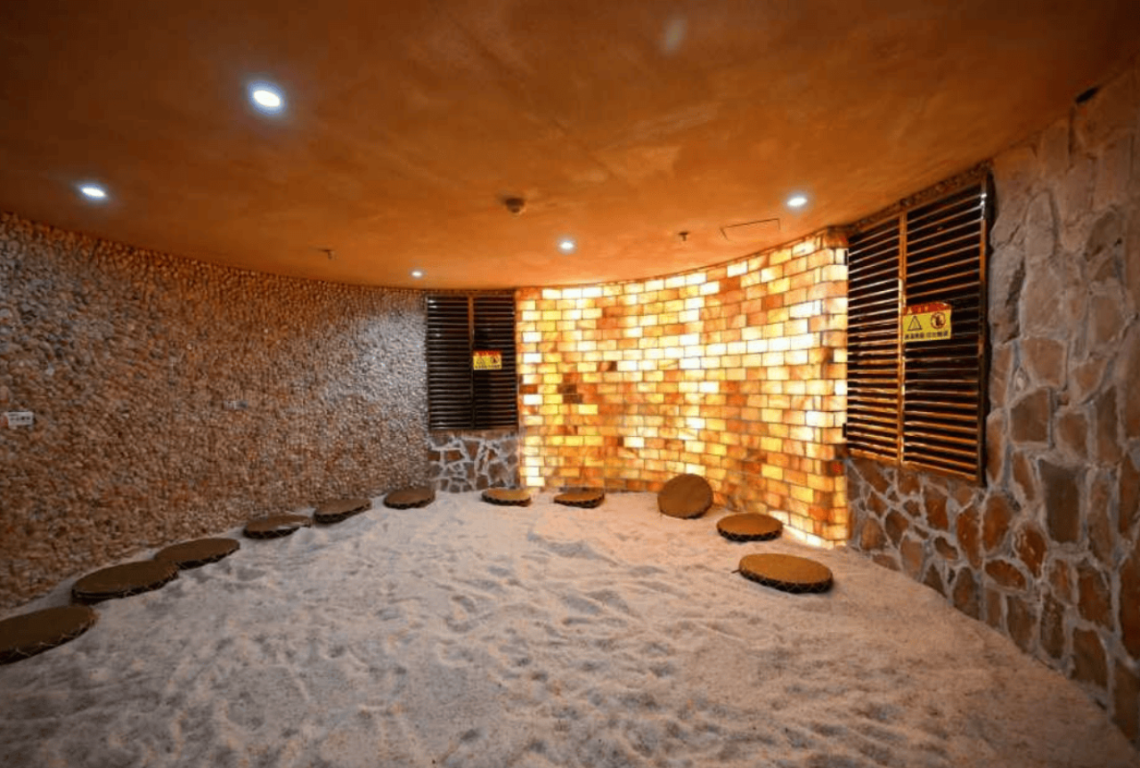 Aqila Hot Spring & Life: Scrub Bath/Lobby 18 Choose 2 + 12H Bath Ticket + Unlimited Play Pass