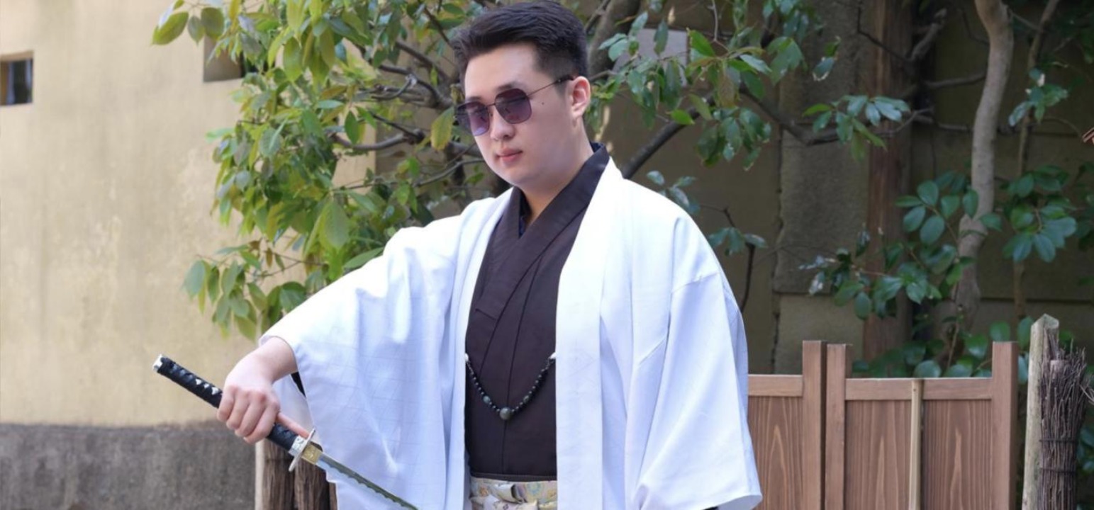 Samurai experience in Kyoto. Feel like a samurai in authentic costume. Available in English and Chinese. 10 minutes' walk from Kiyomizu-dera Temple. 4