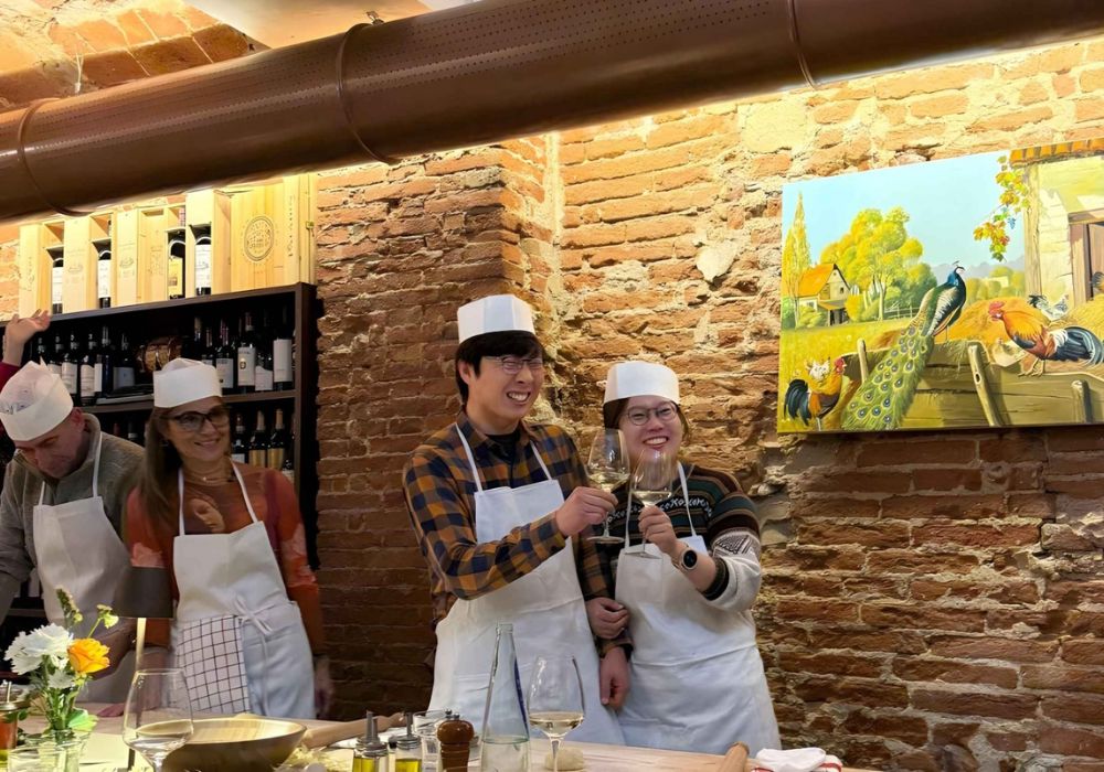 Homemade pasta and dessert cooking class in Florence's historic center 5