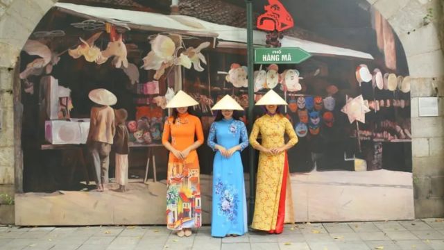 One Day Ao Dai Rental in Hanoi 2