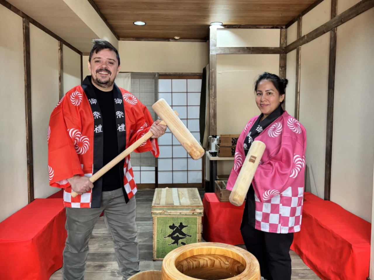Traditional Mochi Pounding Experience with Tasting