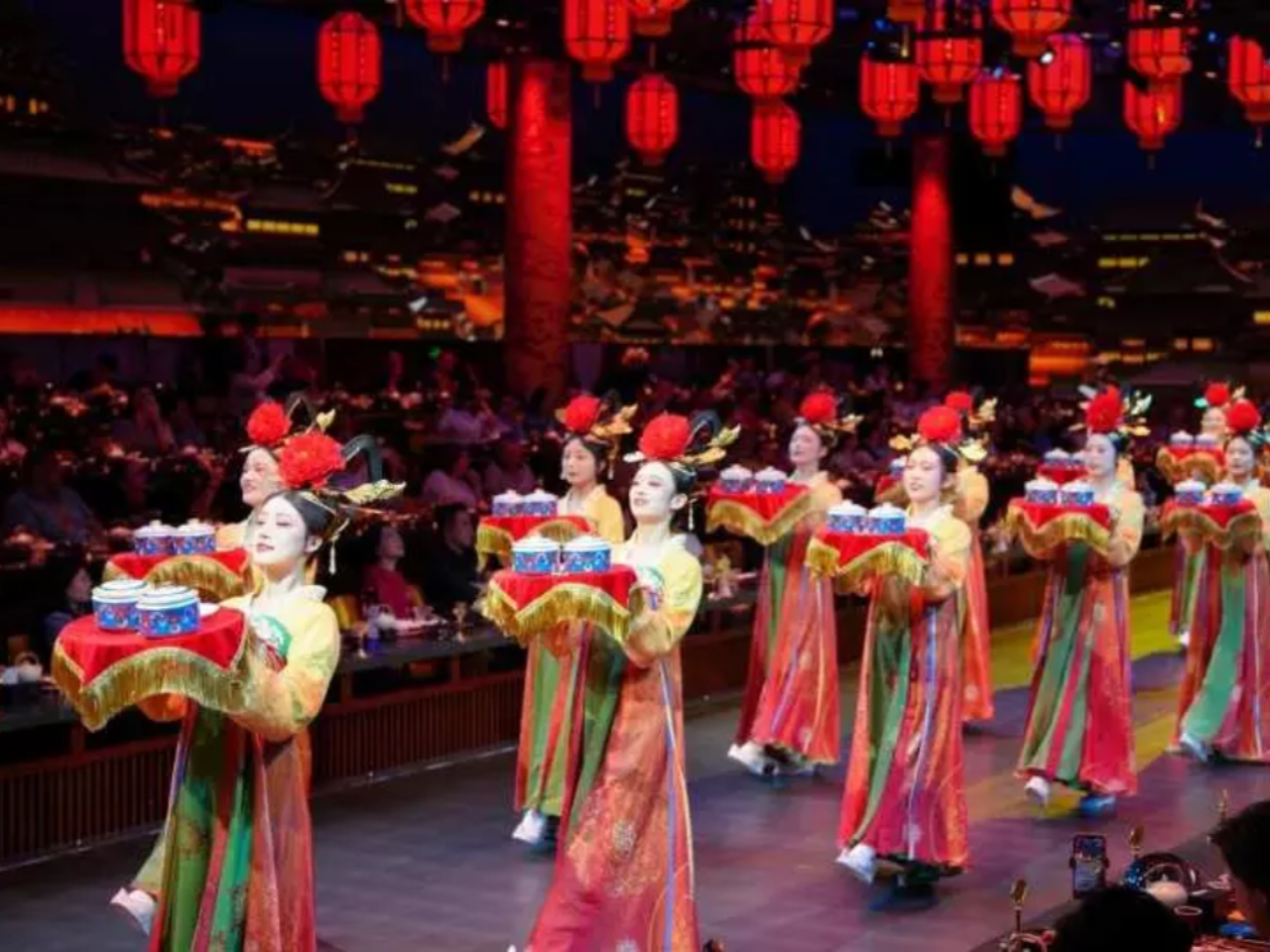 【China】 Beijing Yuxiandu Royal Cuisine Museum Experience (Emperor's luxurious enjoyment + ancient Chinese folk dance performance + palace banquet + optional costume experience + museum visit) 3