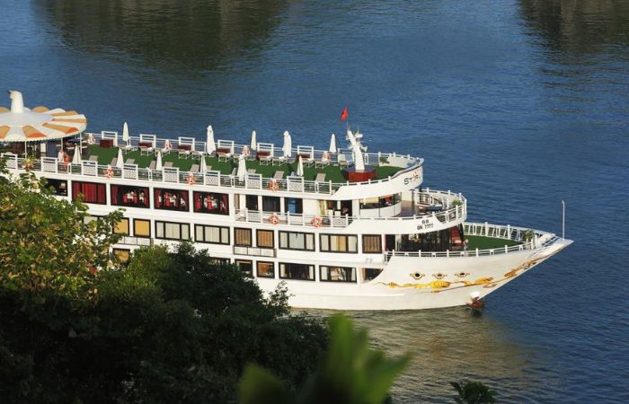 Starlight 5-Stars 2D1N & 3D2N Cruise | Experience Ha Long Bay with Kayaking & Ti Top | For non-Vietnamese Travelers 4
